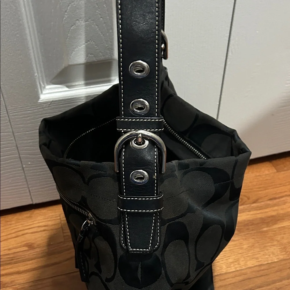 Coach Black Shoulder Bag - Picture 6 of 6